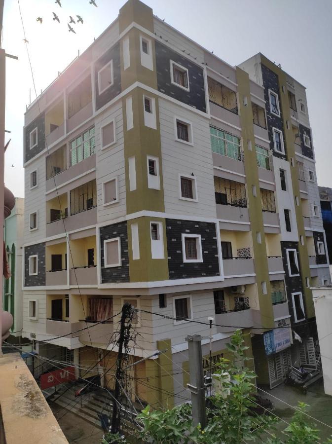 Home To Explore Food, History & Shopping Hyderabad Bagian luar foto