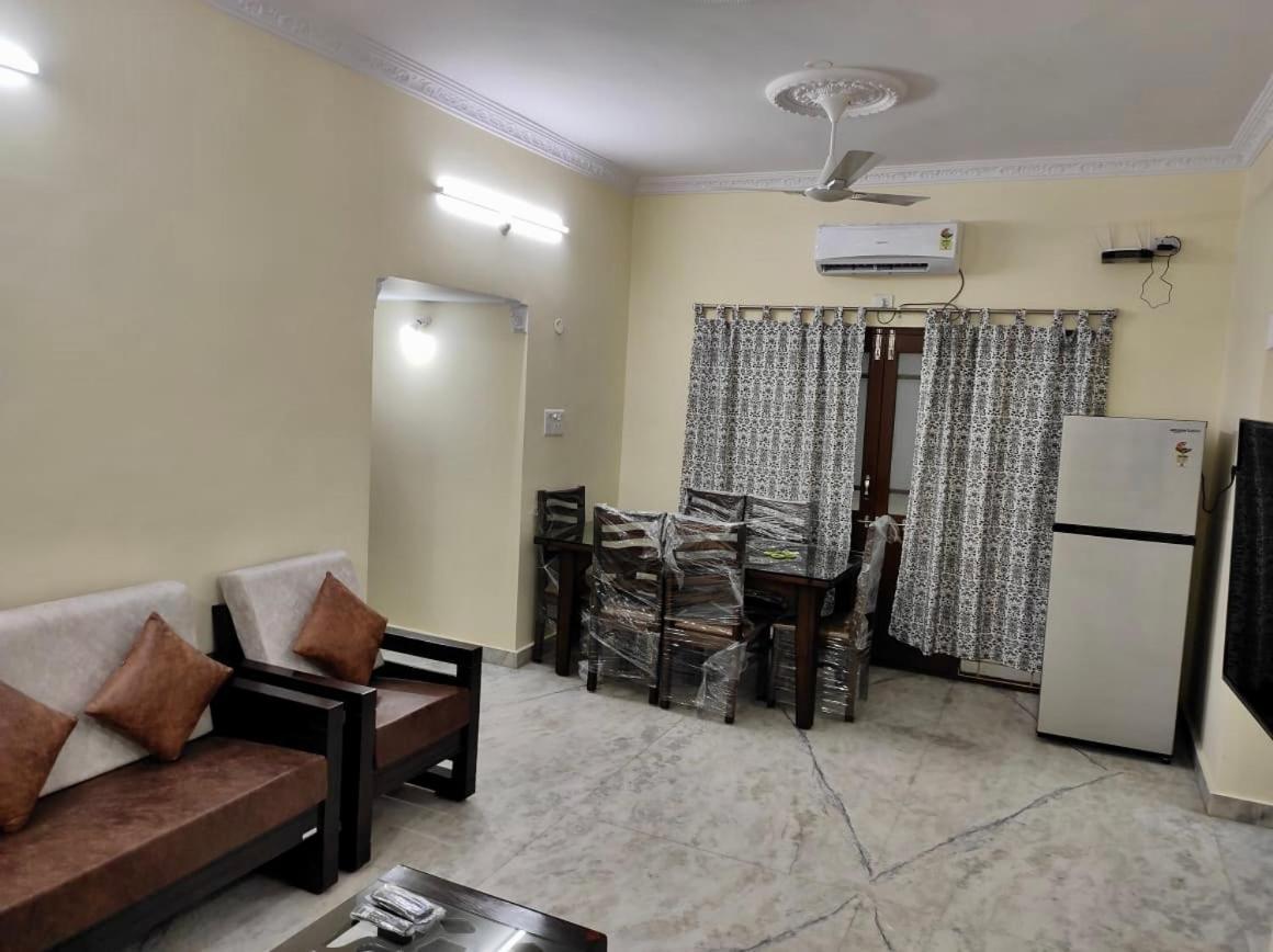 Home To Explore Food, History & Shopping Hyderabad Bagian luar foto