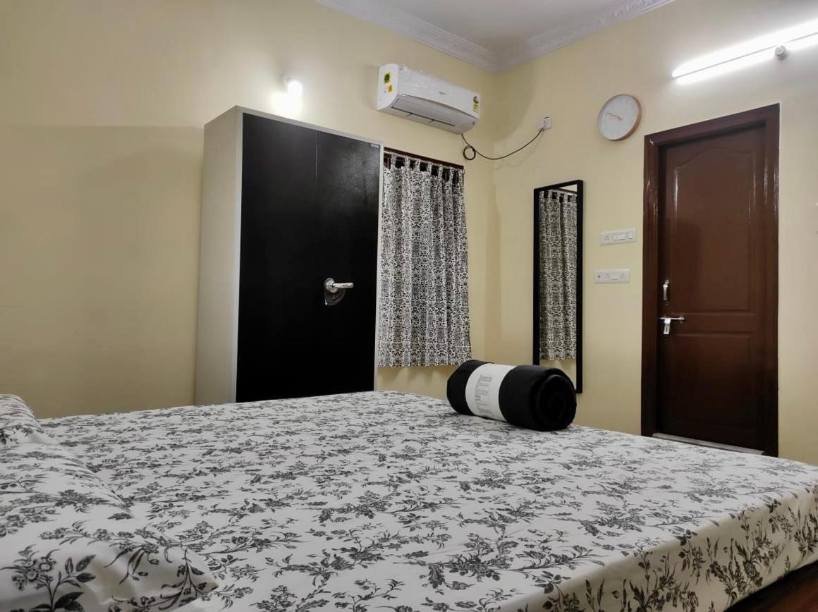 Home To Explore Food, History & Shopping Hyderabad Bagian luar foto