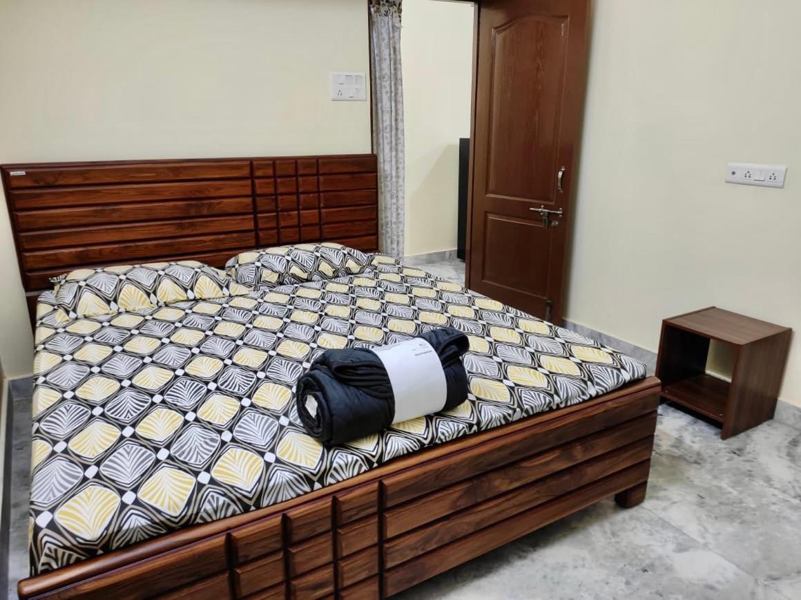 Home To Explore Food, History & Shopping Hyderabad Bagian luar foto