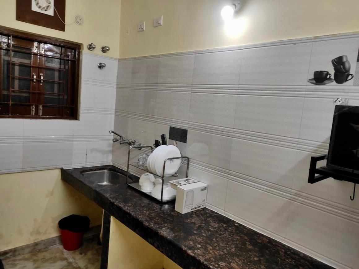 Home To Explore Food, History & Shopping Hyderabad Bagian luar foto