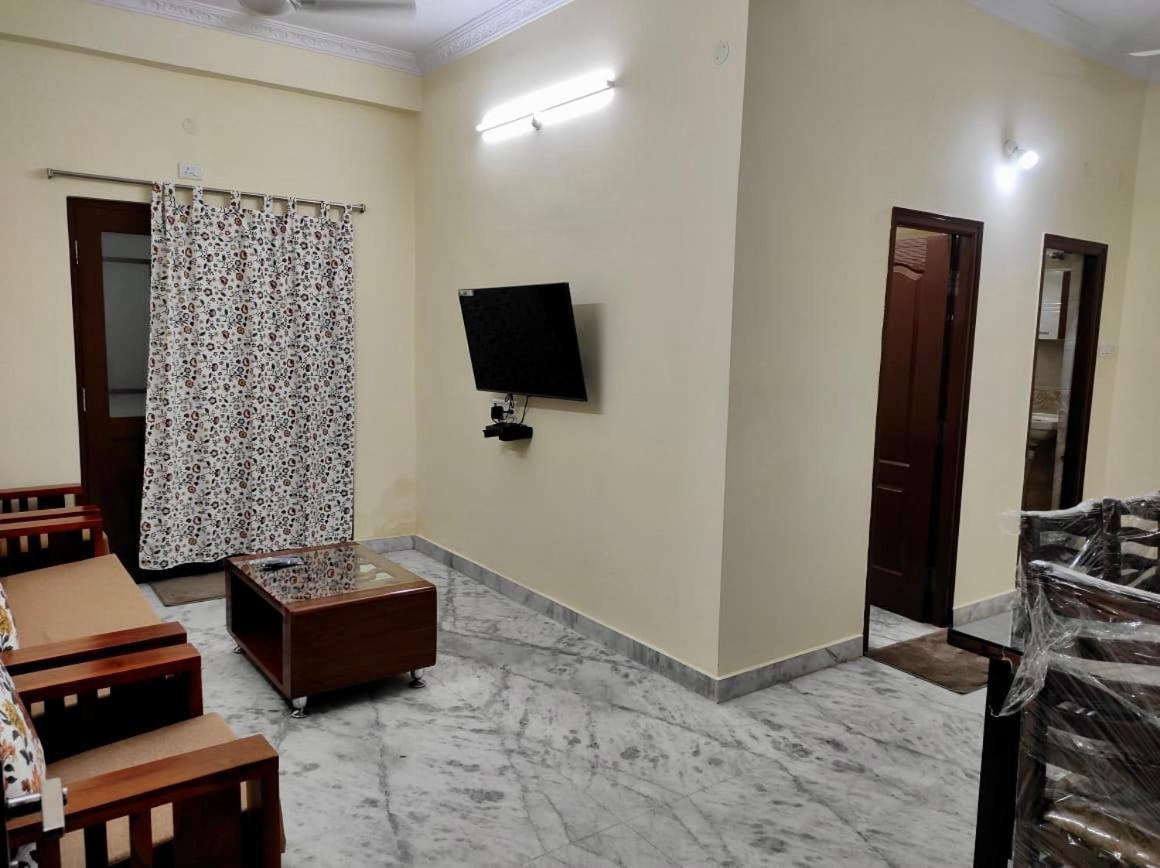 Home To Explore Food, History & Shopping Hyderabad Bagian luar foto
