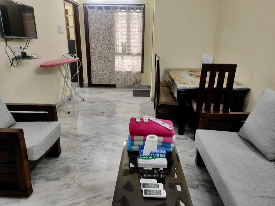 Home To Explore Food, History & Shopping Hyderabad Bagian luar foto