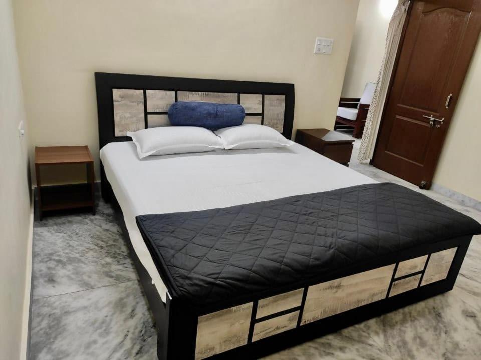 Home To Explore Food, History & Shopping Hyderabad Bagian luar foto