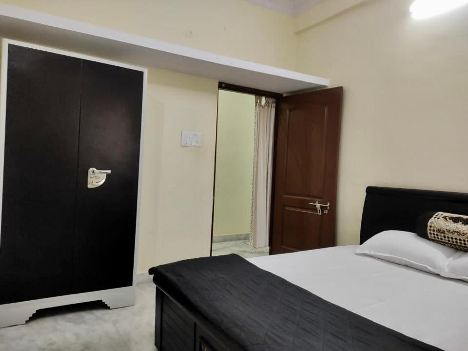 Home To Explore Food, History & Shopping Hyderabad Bagian luar foto