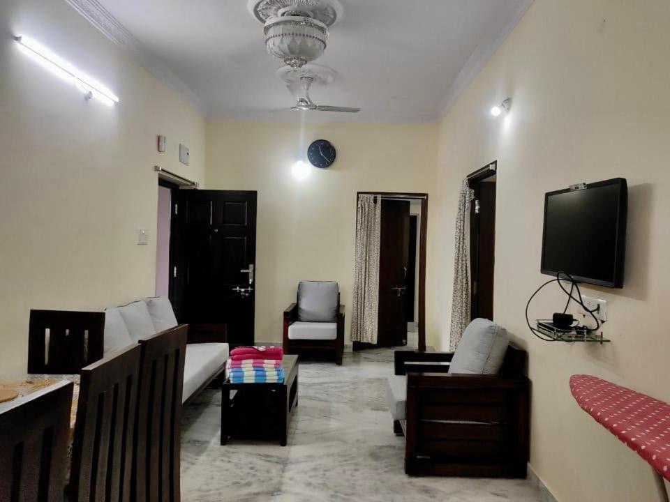 Home To Explore Food, History & Shopping Hyderabad Bagian luar foto