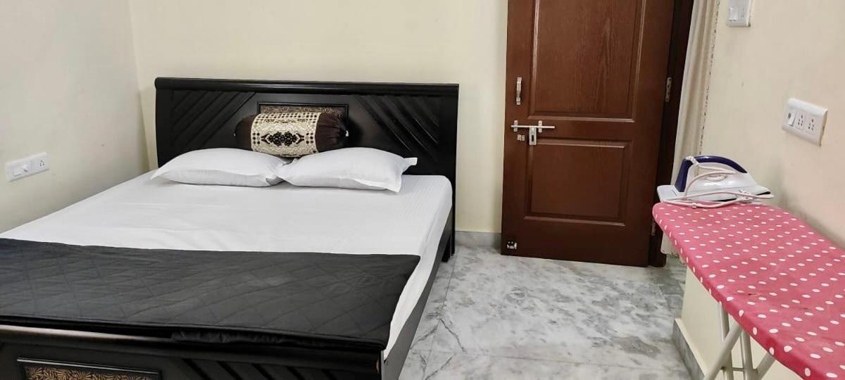 Home To Explore Food, History & Shopping Hyderabad Bagian luar foto