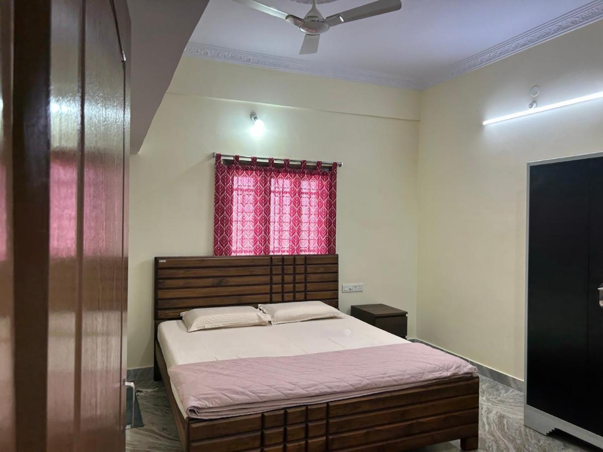 Home To Explore Food, History & Shopping Hyderabad Bagian luar foto